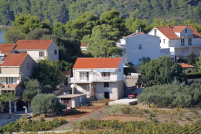 Apartments with a parking space Lumbarda, Korcula - 4471